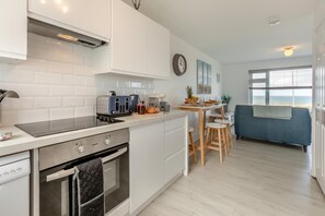 Microwave, oven, dishwasher, high chair - 2 Bed in Newquay (oc-a28105) (Newquay)