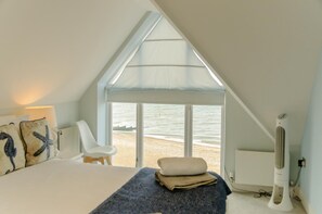 Travel cot, free WiFi, bed sheets - 2 Bed in Whitstable (oc-b28125) (Whitstable)