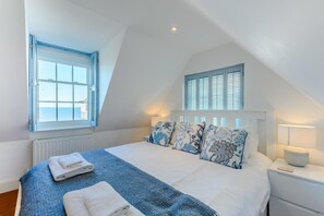 Travel cot, free WiFi, bed sheets - 3 Bed in Whitstable (oc-o28123) (Whitstable)