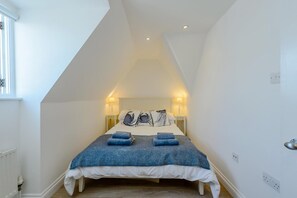 4 bedrooms, travel cot, free WiFi, bed sheets