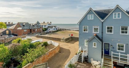 4 Bed in Whitstable (oc-s28124)