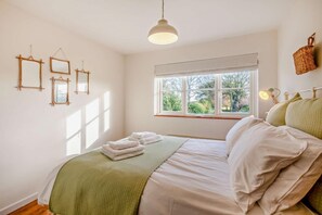 Silitysrauta/-lauta, ilmainen Wi-Fi, vuodevaatteet