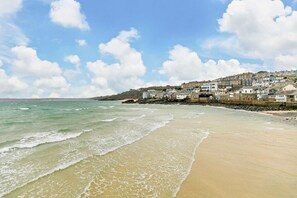 Beach - 2 Bed in St. Ives (oc-l28118) (St Ives)