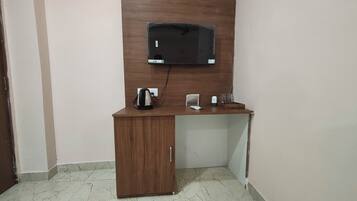 Laptop workspace, free WiFi