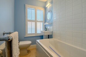 Towels - 2 Bed in Southwold (oc-h28131) (Southwold)