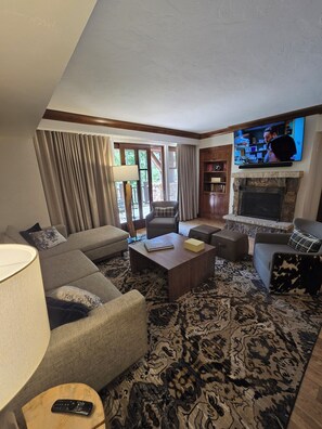 Living area - Formerly Timbers RitzCarlton Bachelor Gulch 3BR-Free Daily Lift Tickets Included (Avon)