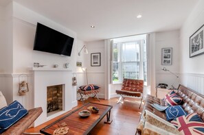 Living area - 3 Bed in Whitstable (oc-c28039) (Whitstable)