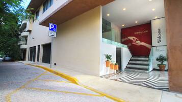 Fachada de la propiedad