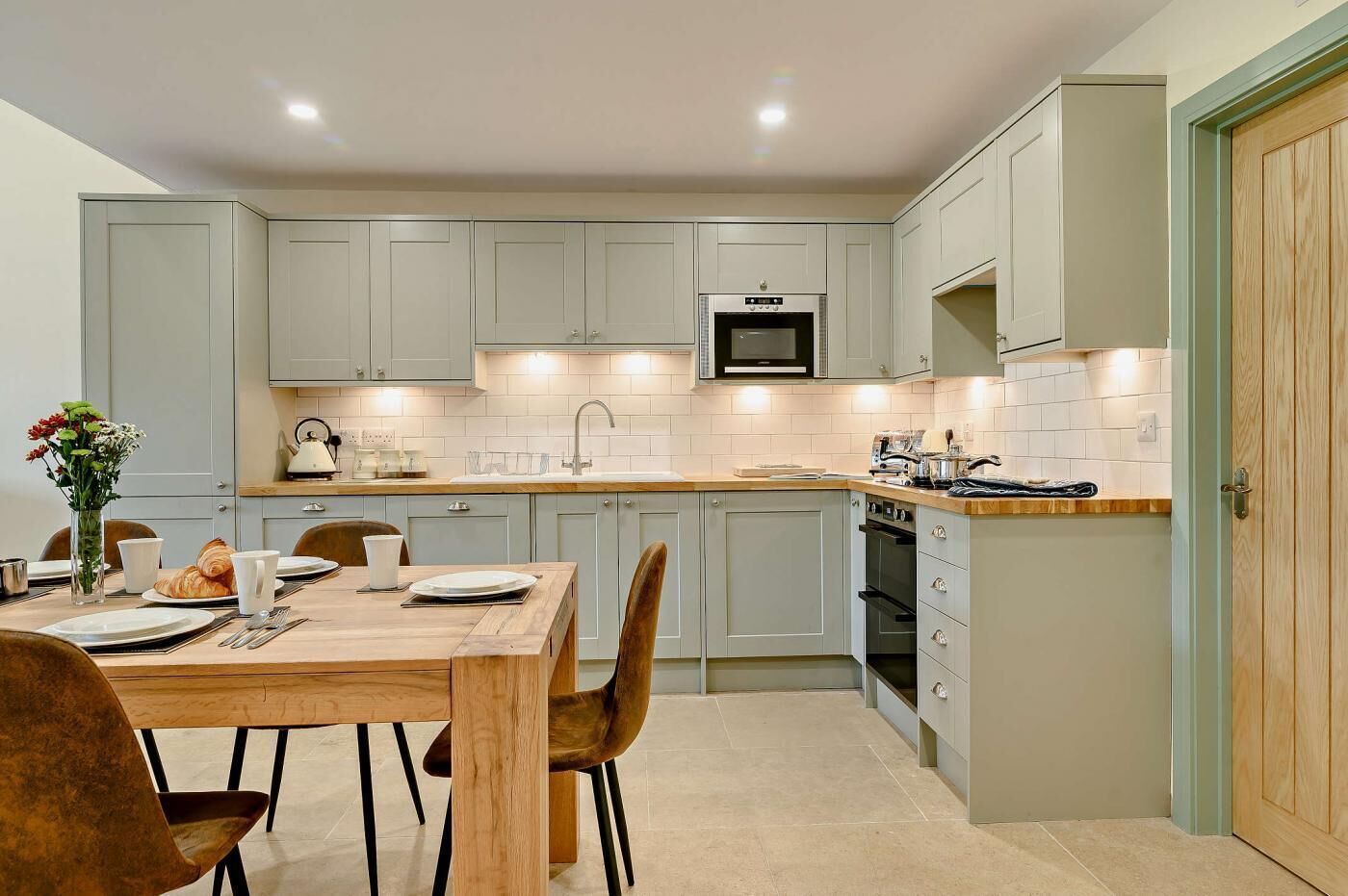 Lave-vaisselle, chaise haute