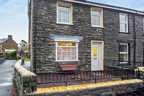 Exterior - 3 Bed in Tanygrisiau (oc-f28288) (Blaenau Ffestiniog)