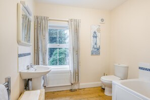 Hair dryer, towels - 2 Bed in East Runton (oc-m837) (East Runton)