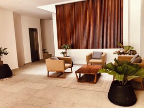 تفاصيل الفندق من الداخل