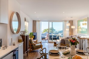 TV - 3 Bed in Padstow (oc-w28313) (Constantine Bay)