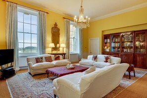 TV, fireplace - 7 Bed in Wolterton (oc-t28256) (Wolterton)