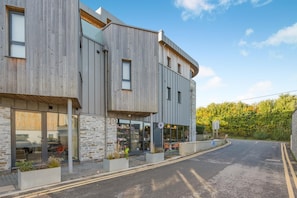 Exterior - 2 Bed in Harlyn Bay (oc-a28321) (Harlyn Bay)