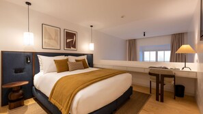 Iron/ironing board, free WiFi, bed sheets - Ando Living - São Miguel House - 001 (Porto)