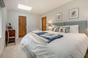 Iron/ironing board, free WiFi, bed sheets - 3 Bed in Truro (oc-t28325) (Ladock)