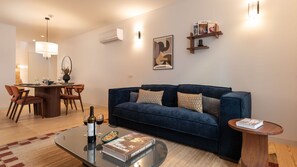 TV - Ando Living - São Miguel House - 102 (Porto)