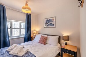 Iron/ironing board, free WiFi, bed sheets - 3 Bed in Wangford (oc-c18609) (Wangford)