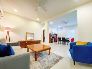 Căn hộ dành cho gia đình, 2 phòng ngủ, sân hiên, tầng trệt | Quang cảnh từ phòng