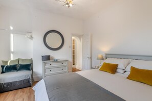 Iron/ironing board, free WiFi, bed sheets - 2 Bed in Overstrand (oc-s28355) (Overstrand)