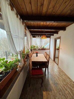 Family Studio, Pool View - Pensiunea Portas (Slănic)