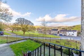 Property grounds - 3 Bed in Bainbridge (oc-c28300) (Bainbridge)