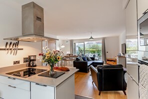 Interior - 5 Bed in Sardis (oc-m28337) (Saundersfoot)