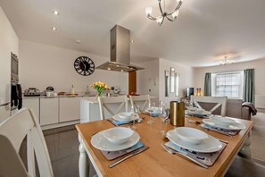 Dining - 3 Bed in Saundersfoot (oc-c28338) (Saundersfoot)