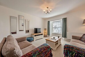 TV - 3 Bed in Saundersfoot (oc-c28338) (Saundersfoot)