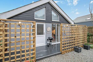 Exterior - 1 Bed in Truro (oc-p28365) (Blackwater)