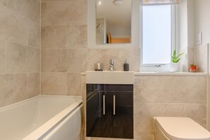 Towels - 2 Bed in Upper Sheringham (oc-w28354) (Upper Sheringham)
