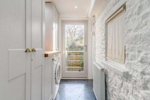 4 Bed in Kingston (oc-w28374)