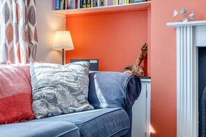 TV - 2 Bed in Langton Matravers (oc-d28351) (Langton Matravers)