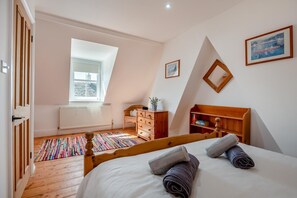 Lit de bébé portatif, accès au Wi-Fi (inclus), literie fournie