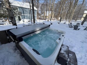 Baignoire à remous extérieure