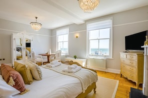 4 bedrooms, iron/ironing board, travel crib, WiFi (free) - 4 Bed in Aldeburgh (oc-e28371) (Aldeburgh)