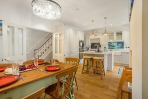 Dining - 4 Bed in Aldeburgh (oc-e28371) (Aldeburgh)
