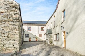Exterior - 2 Bed in Newby Bridge (oc-o28384) (Newby Bridge)