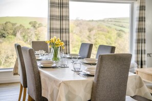 Dining - 4 Bed in Kingswear (oc-t14688) (Kingswear)
