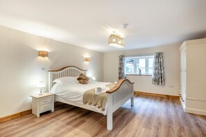 Iron/ironing board, free WiFi, bed sheets - 6 Bed in Outwell (oc-t28370) (Upwell)