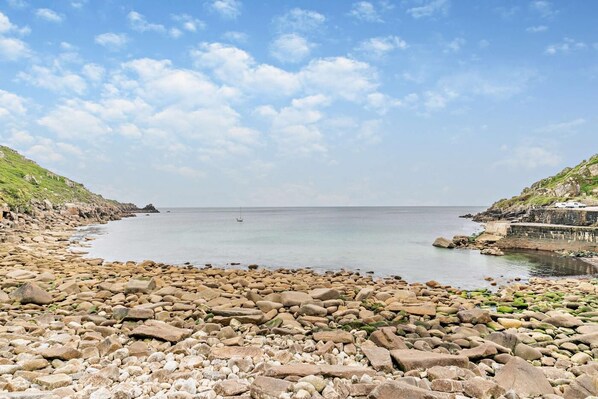 Beach - 1 Bed in Lamorna (oc-n28400) (Lamorna)
