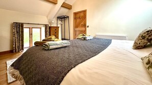 2 soverom, strykejern/-brett, reiseseng for barn og wi-fi (inkludert)