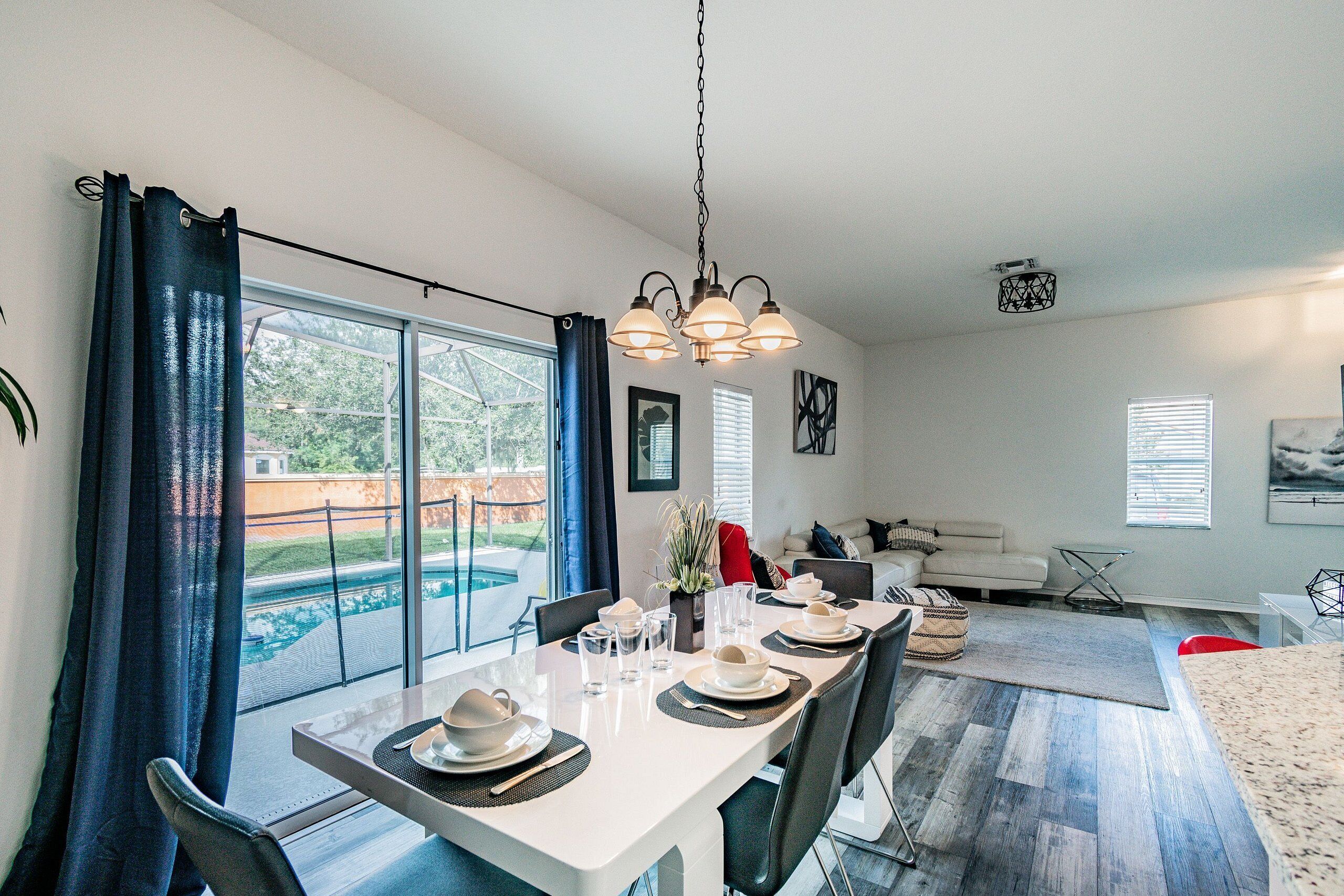 基本別墅 | 用餐區