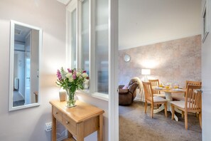 Dining - 2 Bed in Holt (oc-r28378) (Holt)