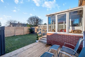 Terrace/patio - 2 Bed in Holt (oc-r28378) (Holt)