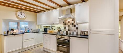 Forno, lavastoviglie, pentole/stoviglie/utensili