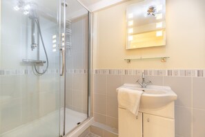 Towels - 3 Bed in Gunnerside (oc-t28301) (Satron)