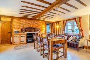 Dining - 3 Bed in Gressenhall (oc-s28418) (Gressenhall)