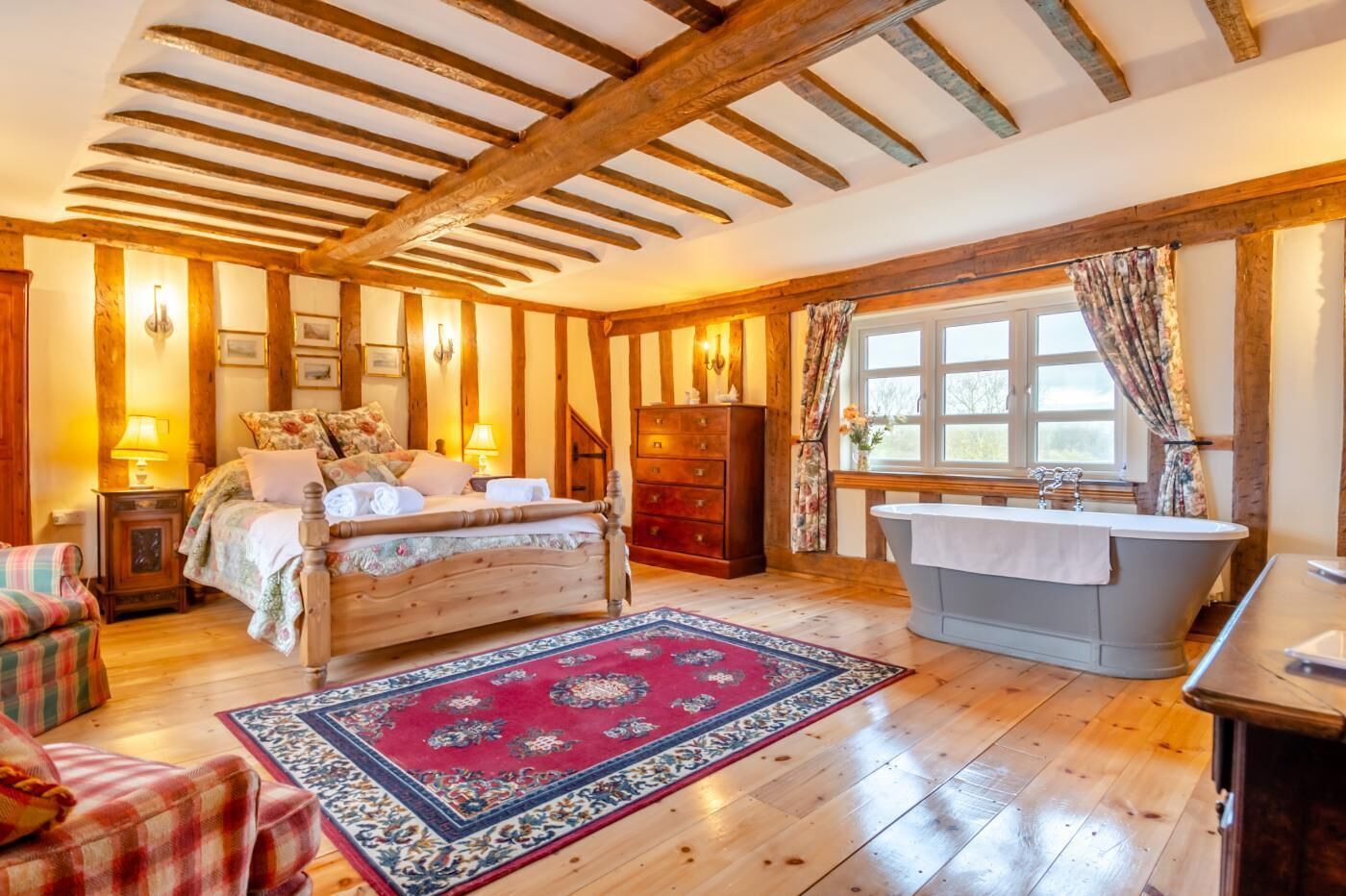 Free WiFi, bed sheets